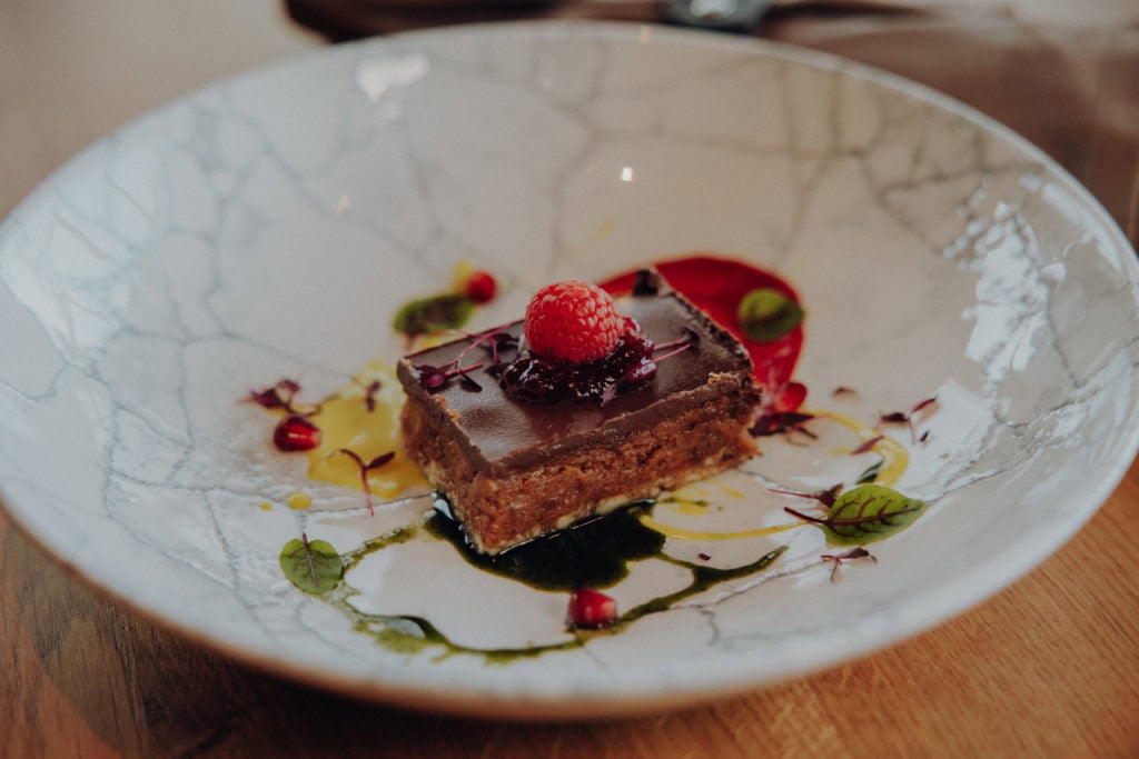 Erdnuss Dattel Tarte